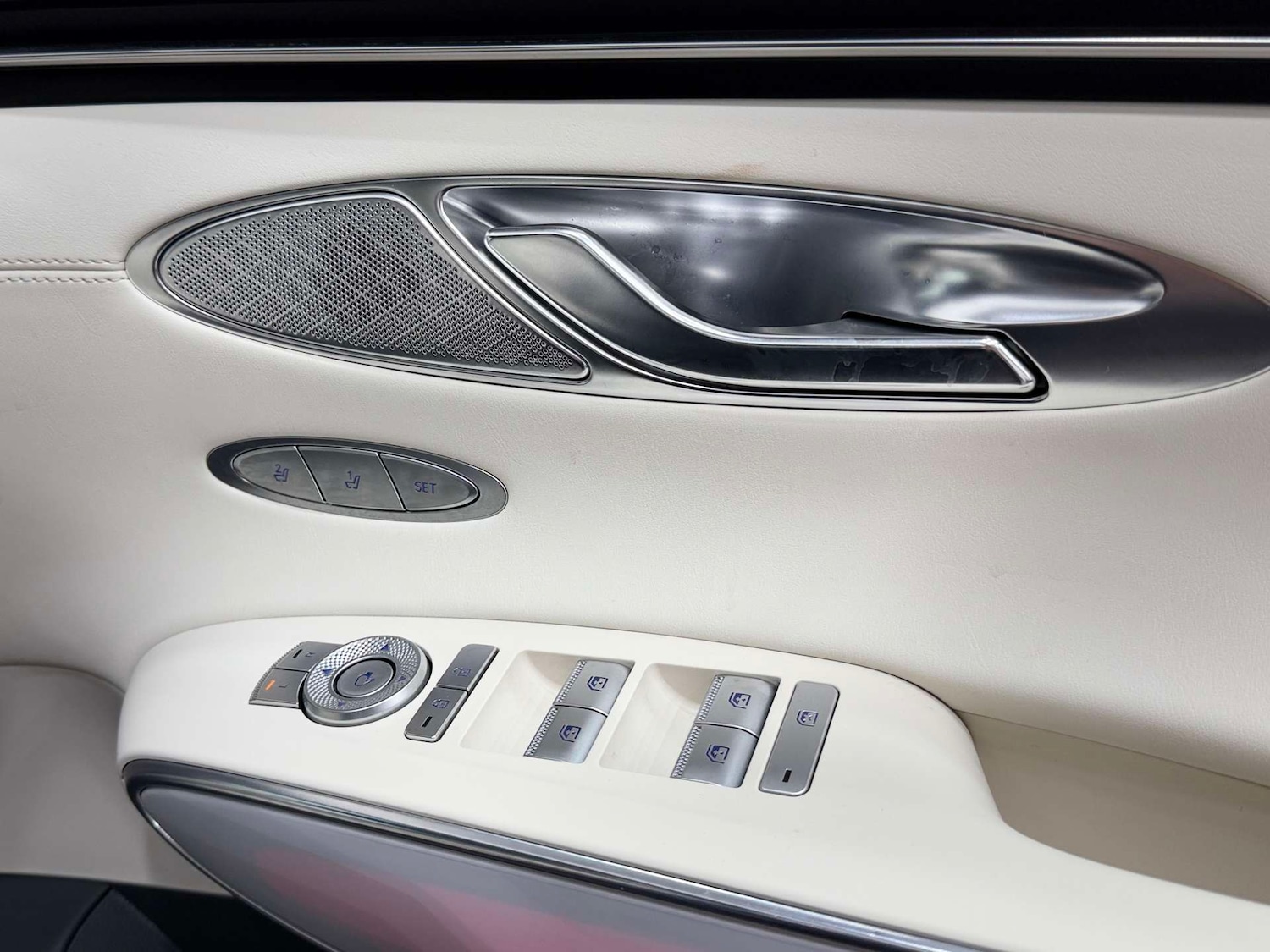 Used Genesis GV70 2024 for sale - 76340759: Photo 36