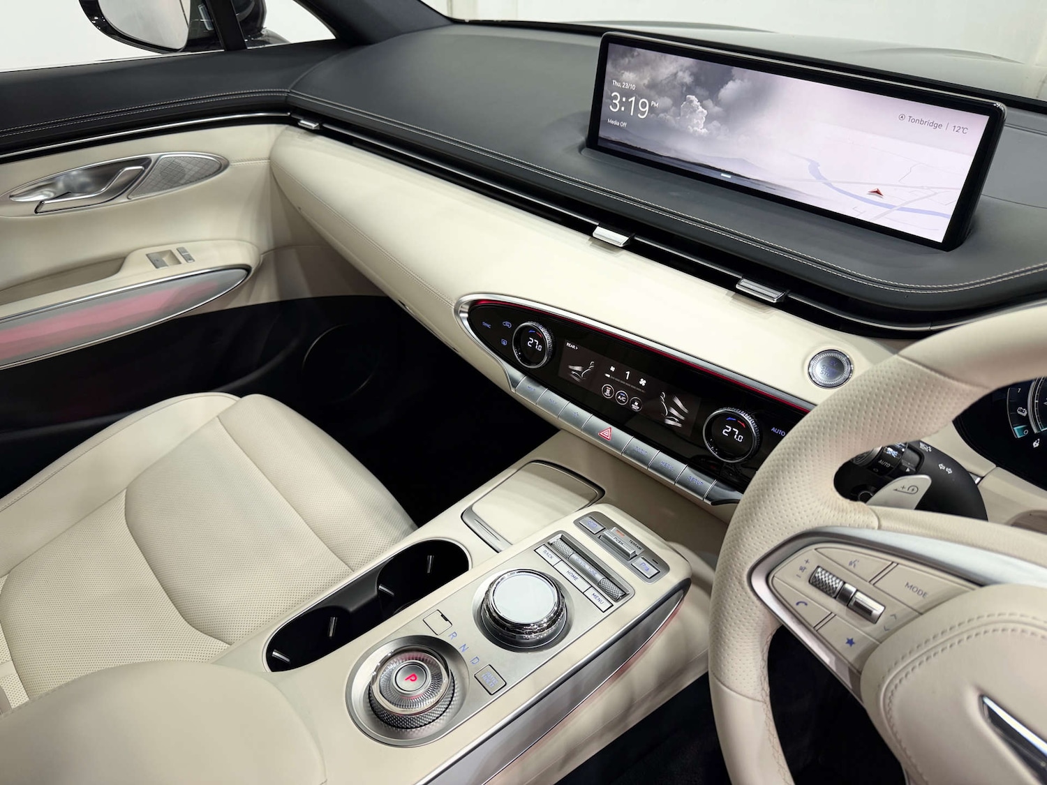 Used Genesis GV70 2024 for sale - 76340759: Photo 42