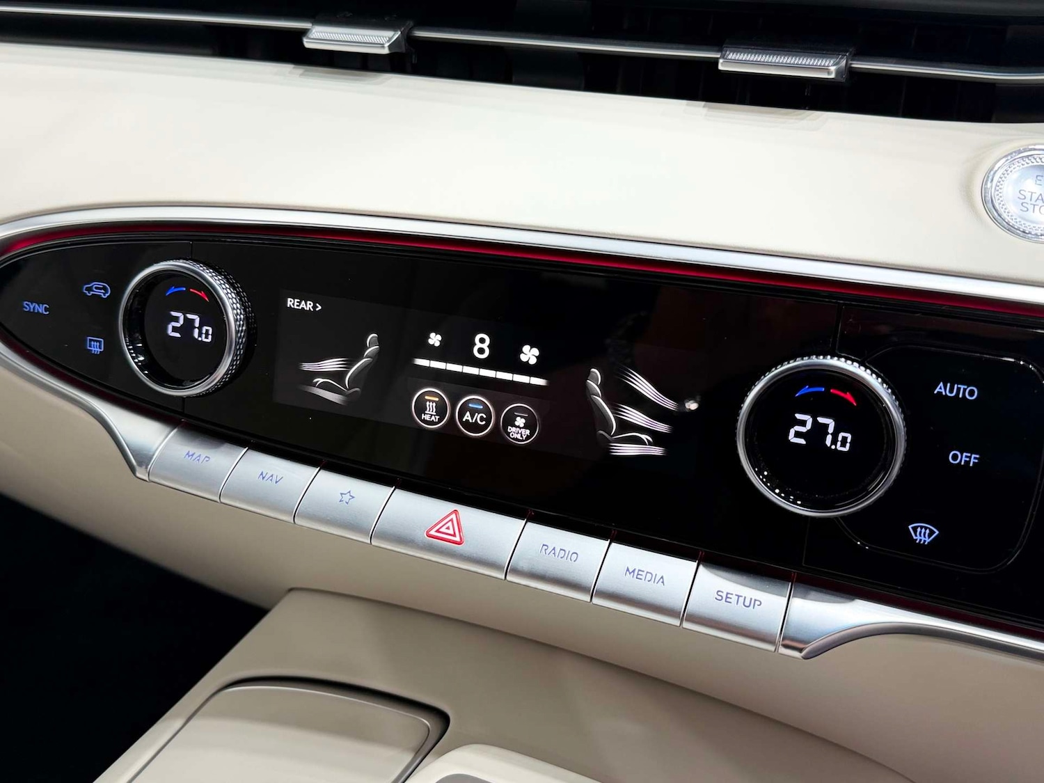 Used Genesis GV70 2024 for sale - 76340759: Photo 44