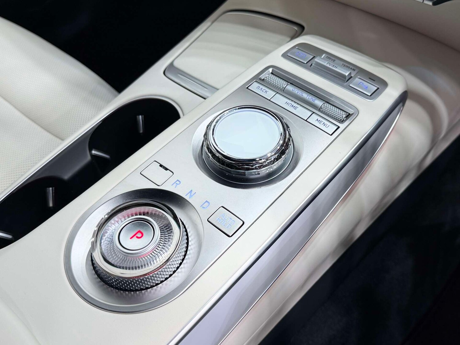 Used Genesis GV70 2024 for sale - 76340759: Photo 45