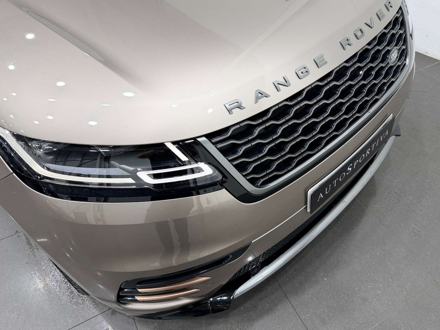 Used Land Rover Range Rover Velar 2022 for sale - 76343759: Photo 33