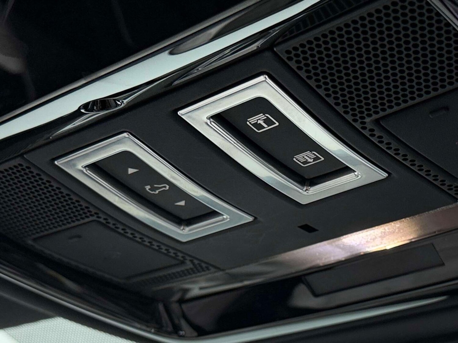 Used Land Rover Range Rover Velar 2022 for sale - 76343759: Photo 41
