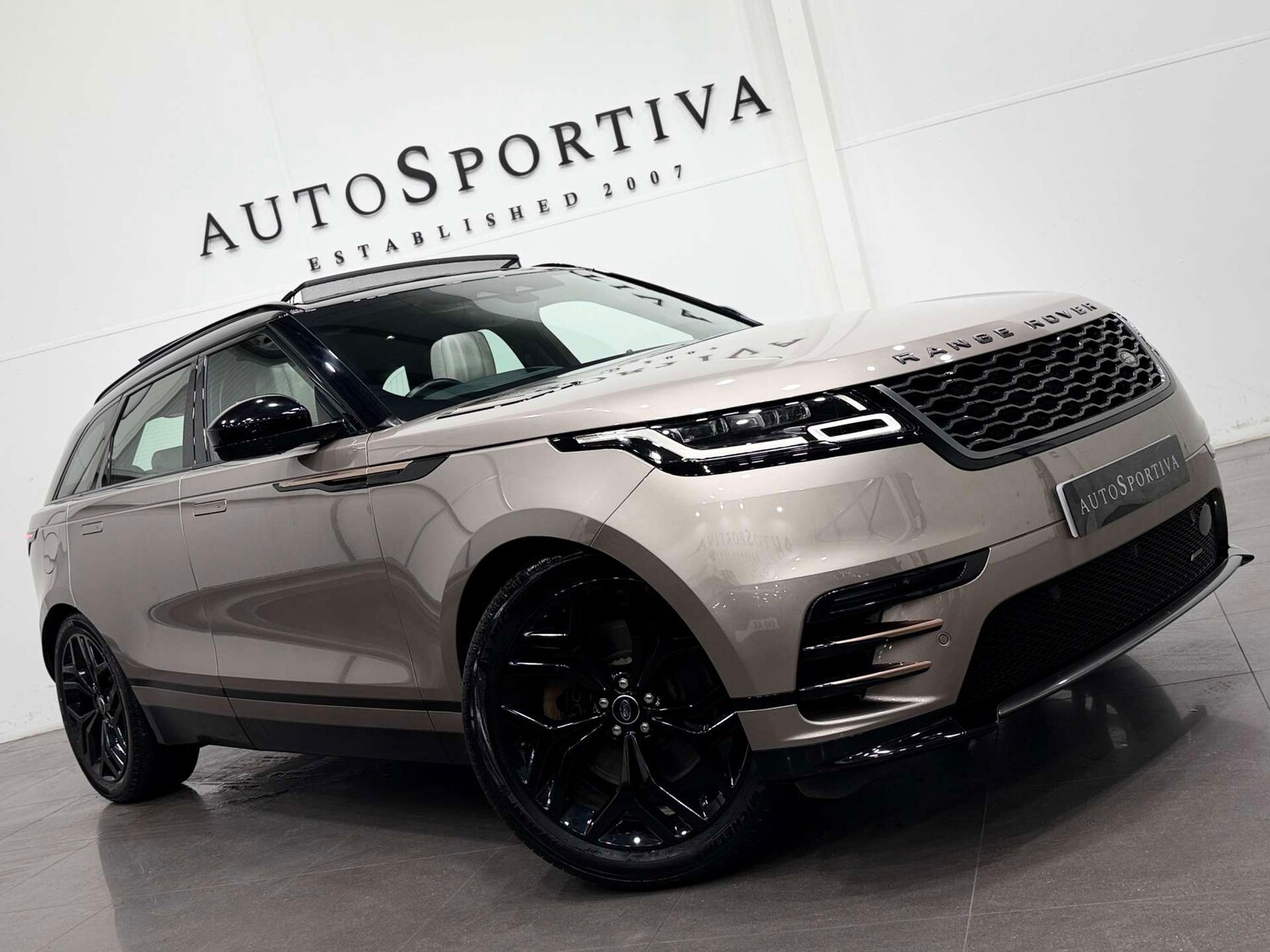 Used Land Rover Range Rover Velar 2022 for sale - 76343759: Photo 53