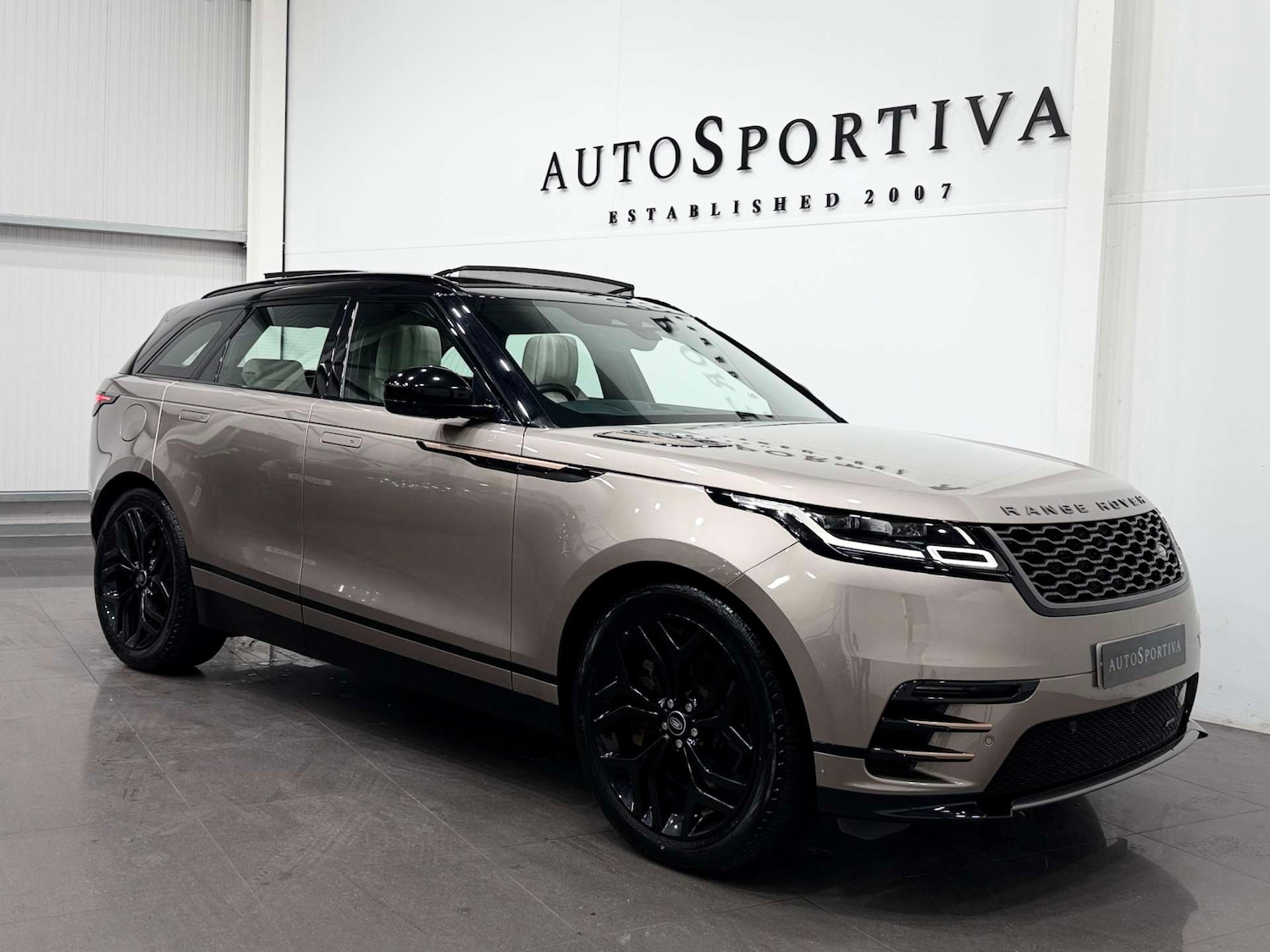 Used Land Rover Range Rover Velar 2022 for sale - 76343759: Photo 7