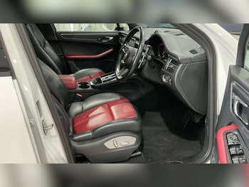 Used Porsche Macan 2021 for sale - 75996561: Photo