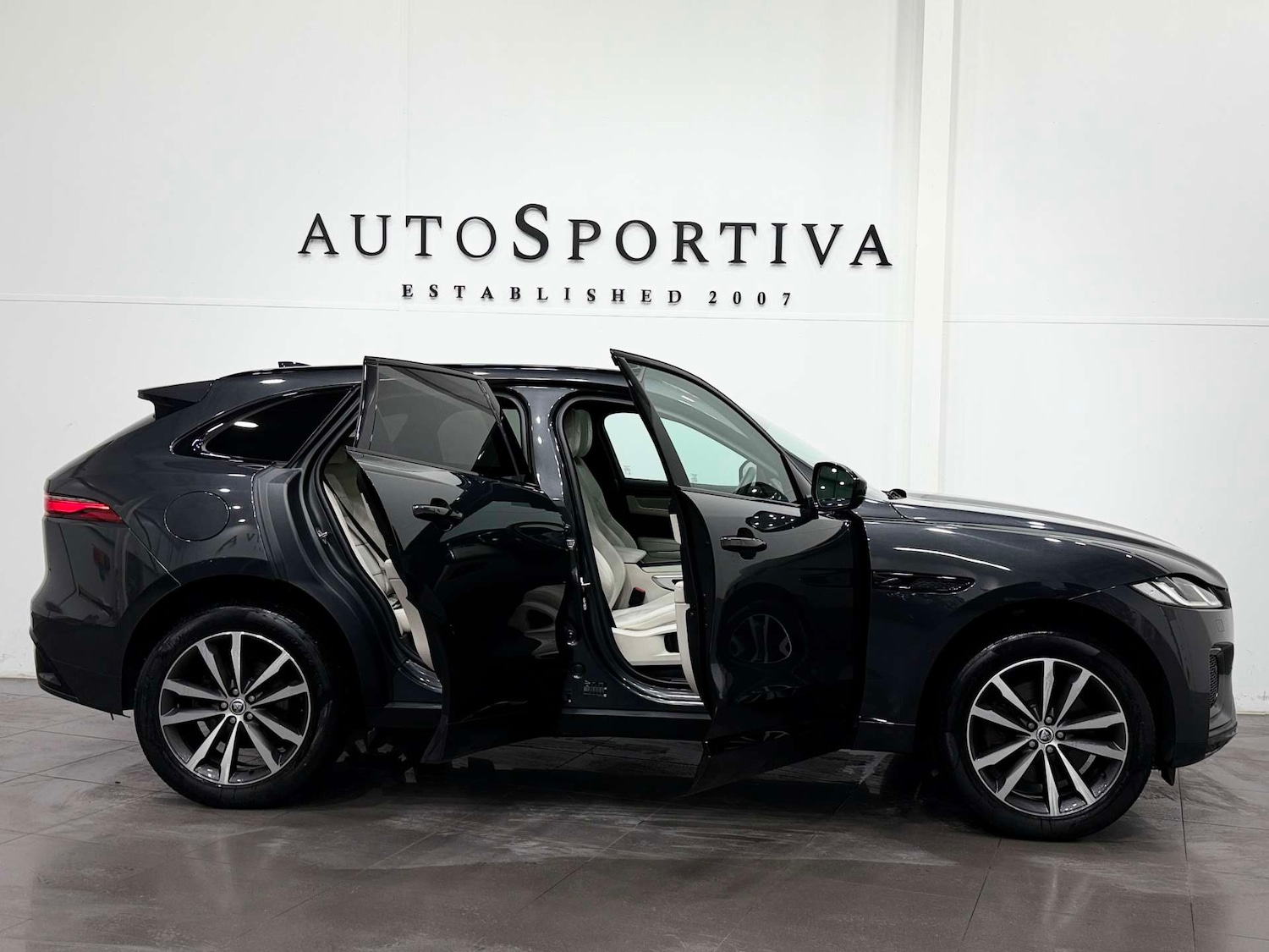 Used Jaguar F-Pace 2023 for sale - 77033680: Photo 15