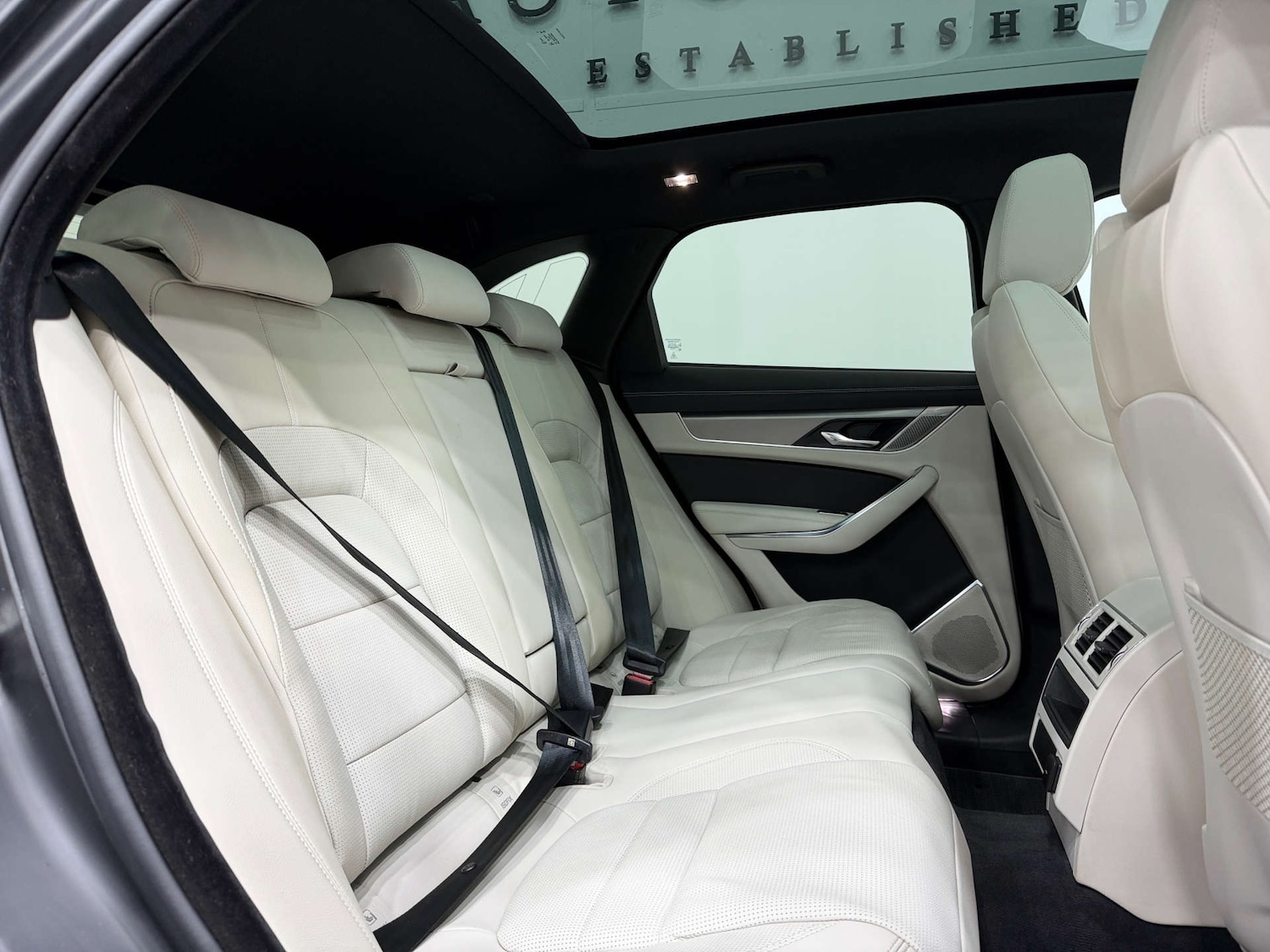 Used Jaguar F-Pace 2023 for sale - 77033680: Photo 16