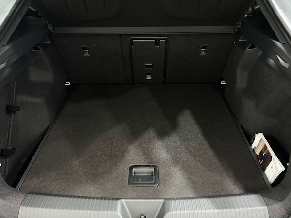 Used Cupra Tavascan 2025 for sale - 75131938: Photo 29