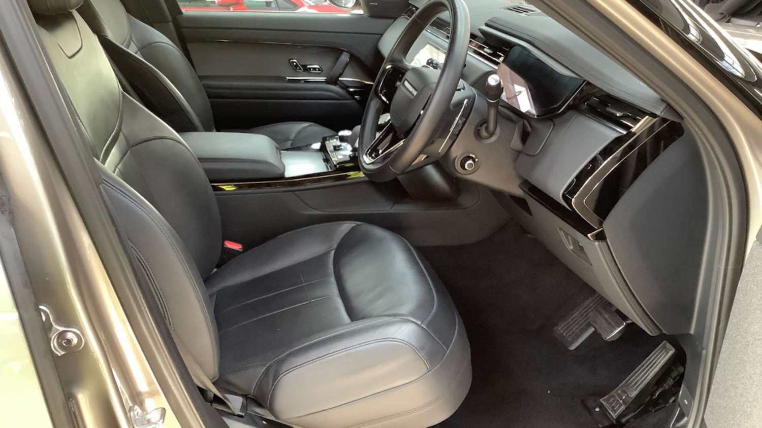 Used Land Rover Range Rover Sport 2023 for sale - 76718841: Photo 2