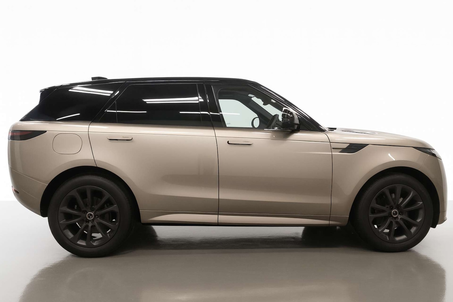 Used Land Rover Range Rover Sport 2023 for sale - 76718841: Photo 3