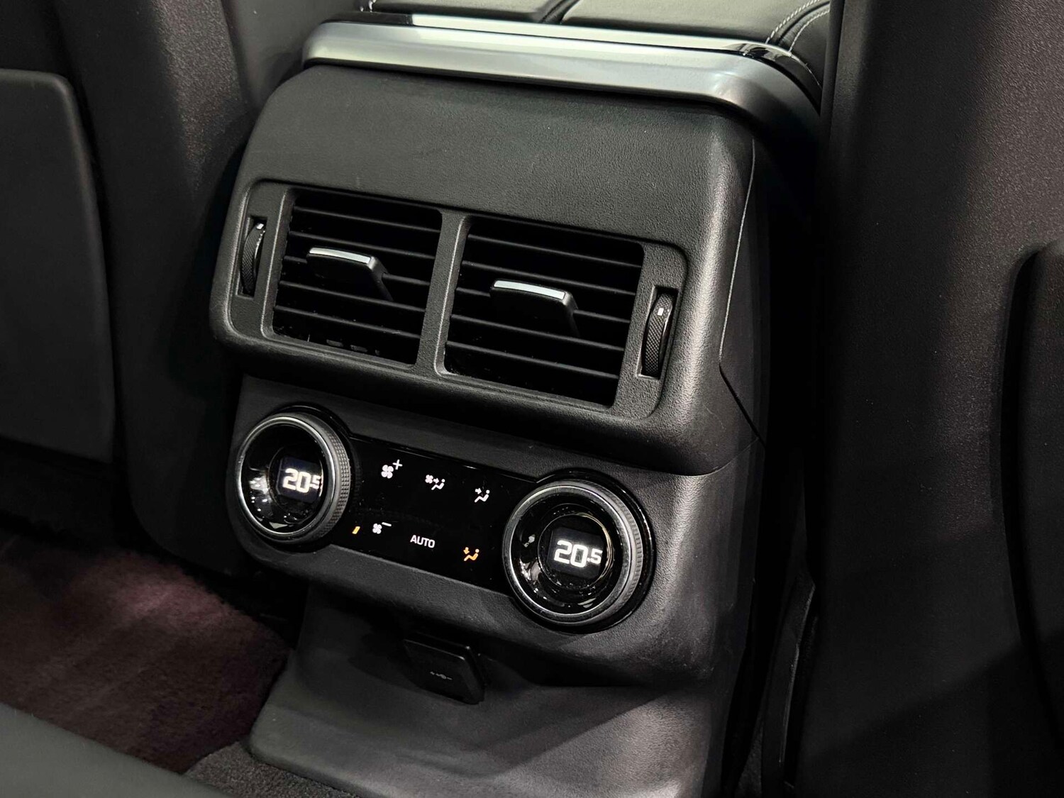 Used Land Rover Range Rover Velar 2022 for sale - 76923090: Photo 17