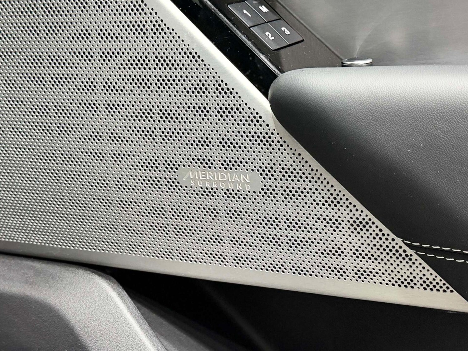 Used Land Rover Range Rover Velar 2022 for sale - 76923090: Photo 37