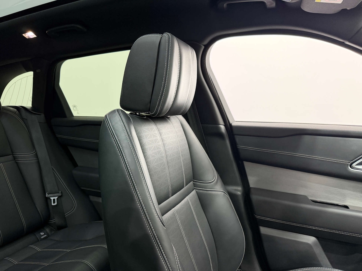 Used Land Rover Range Rover Velar 2022 for sale - 76923090: Photo 40