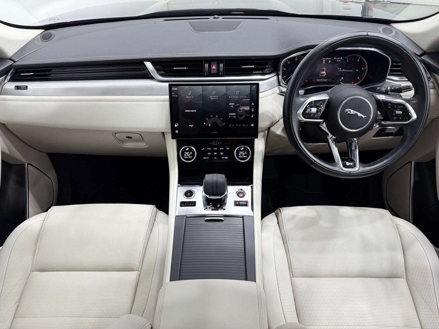 Used Jaguar F-Pace 2022 for sale - 77224818: Photo 22