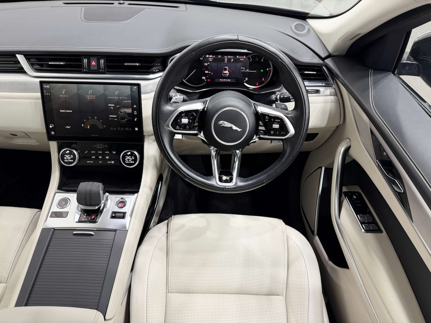 Used Jaguar F-Pace 2022 for sale - 77224818: Photo 23