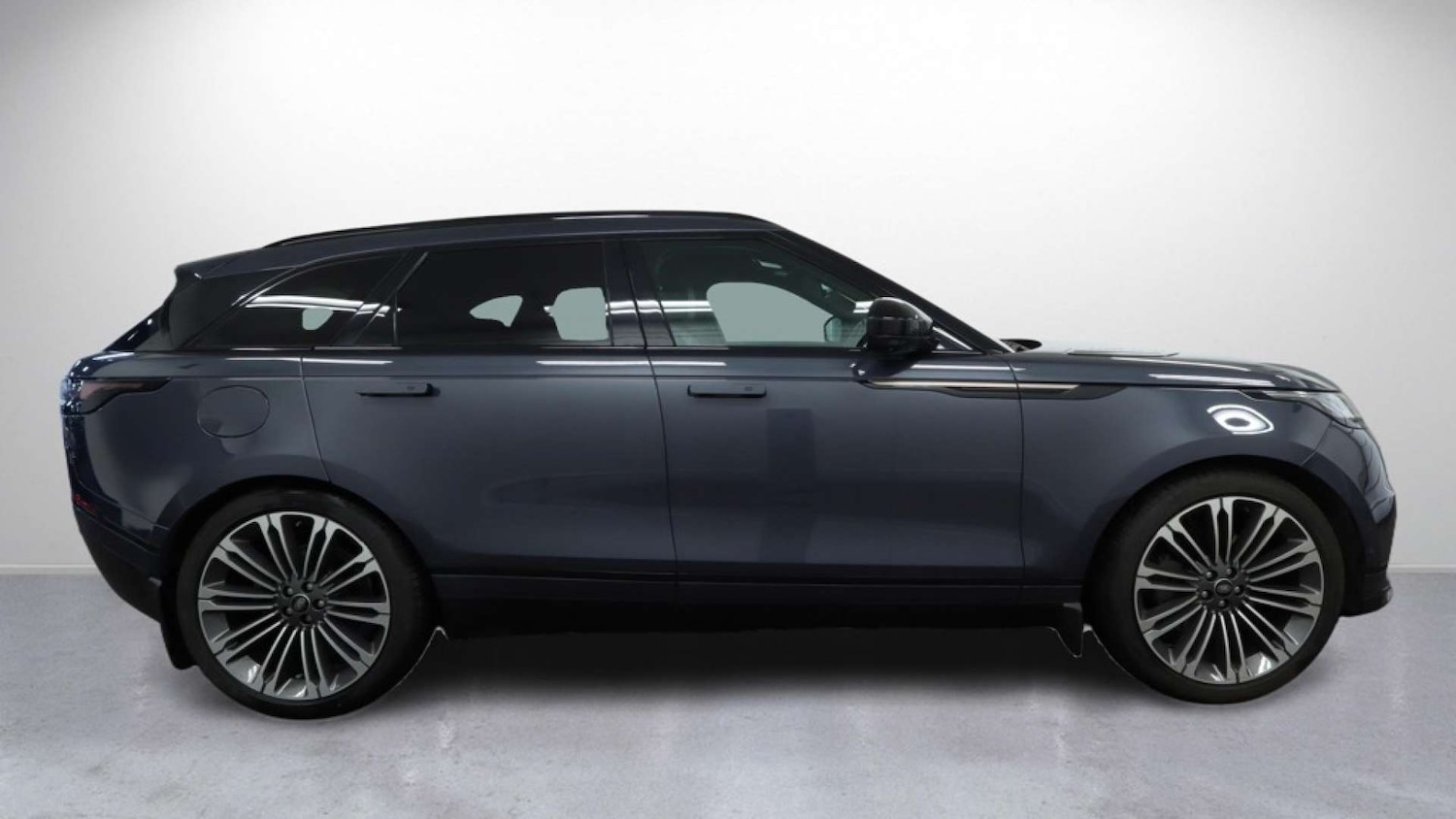 Used Land Rover Range Rover Velar 2023 for sale - 77151105: Photo 6