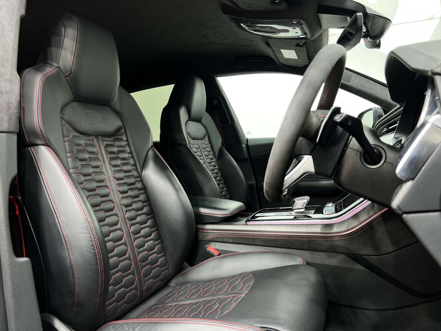 Used Audi Q8 2021 for sale - 76277509: Photo 2