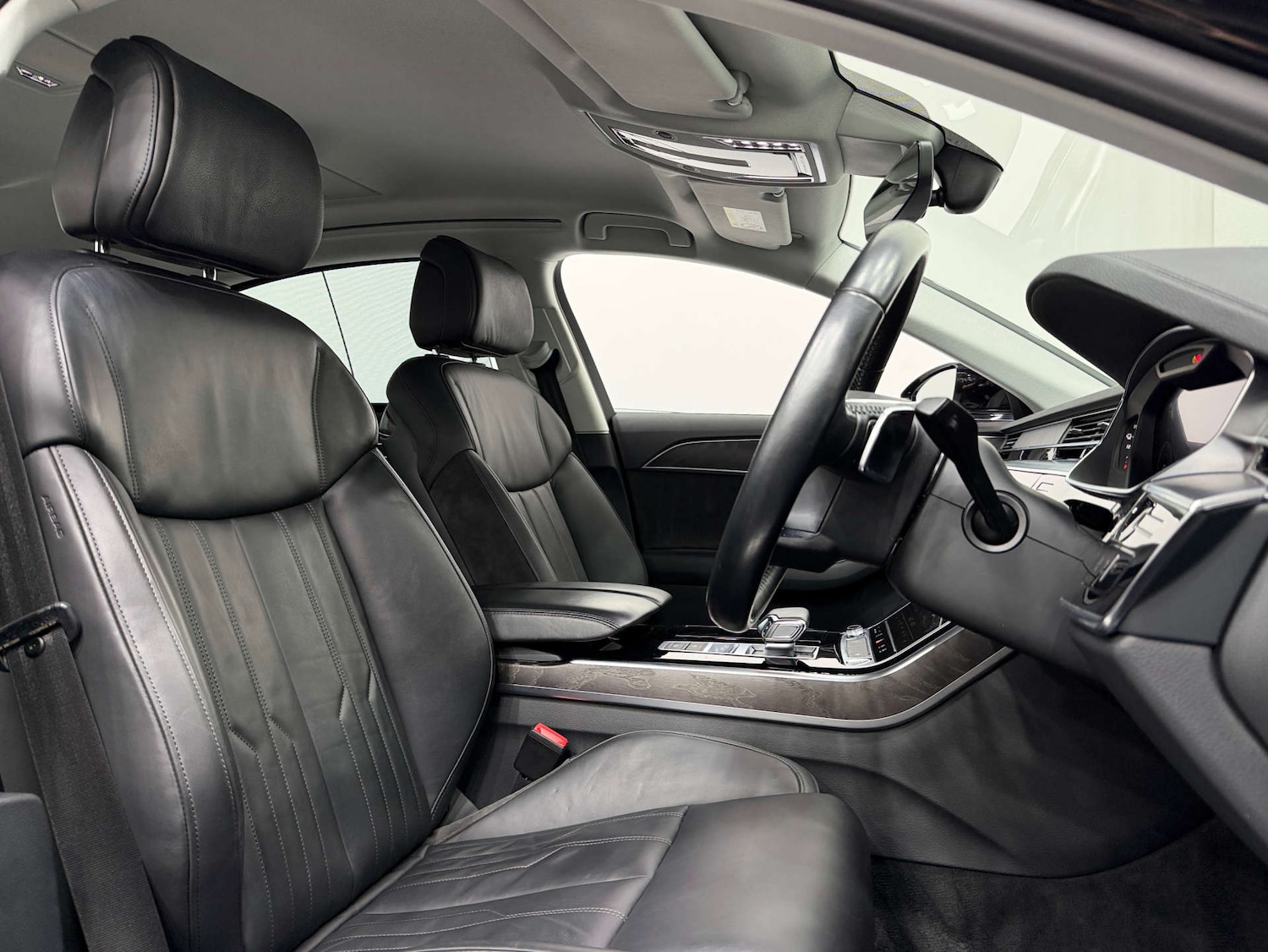 Used Audi A8 2020 for sale - 77833860: Photo 2