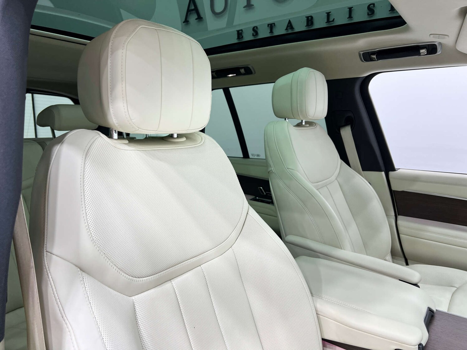 Used Land Rover Range Rover 2023 for sale - 76277542: Photo 36