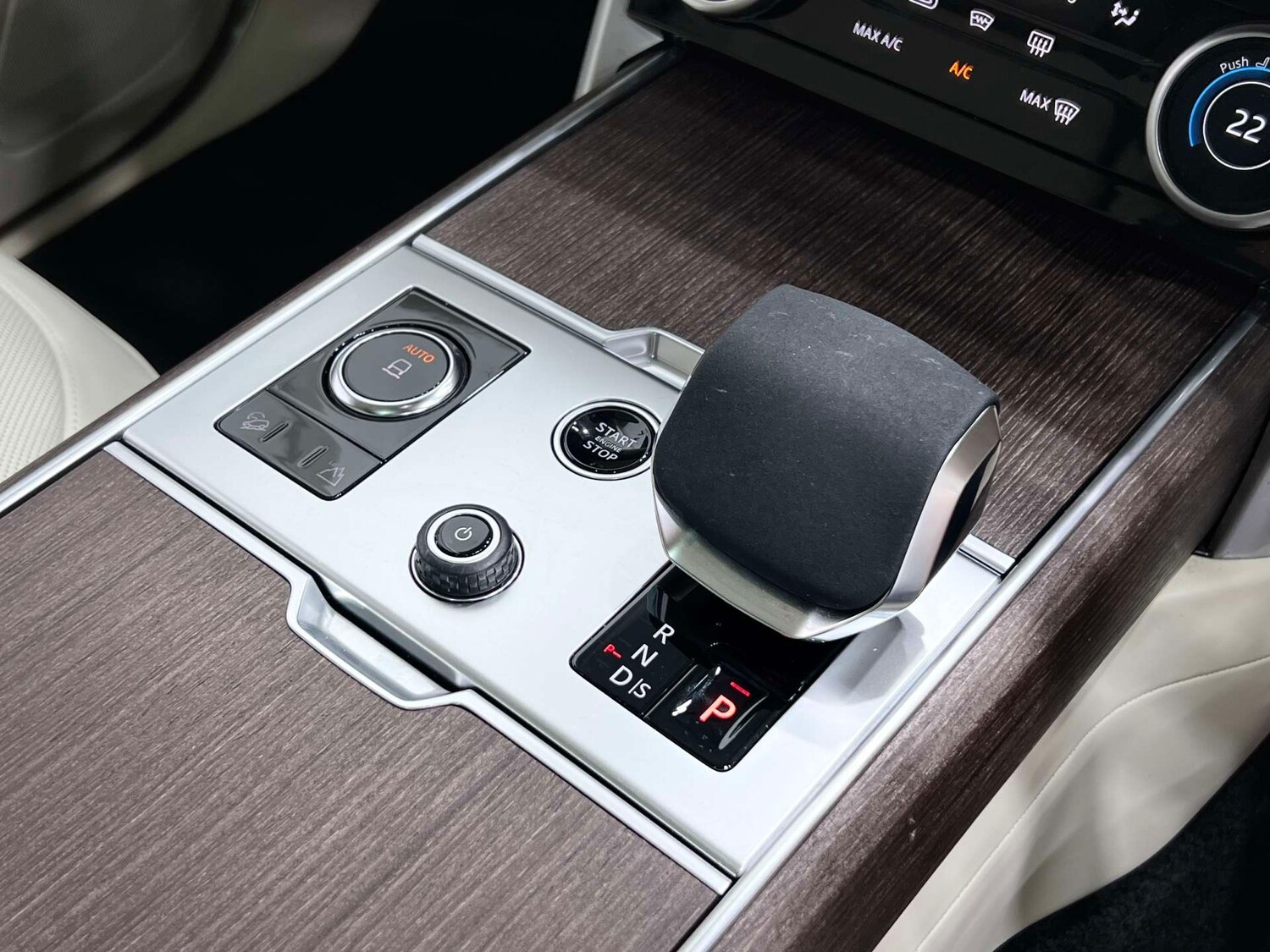 Used Land Rover Range Rover 2023 for sale - 76277542: Photo 46