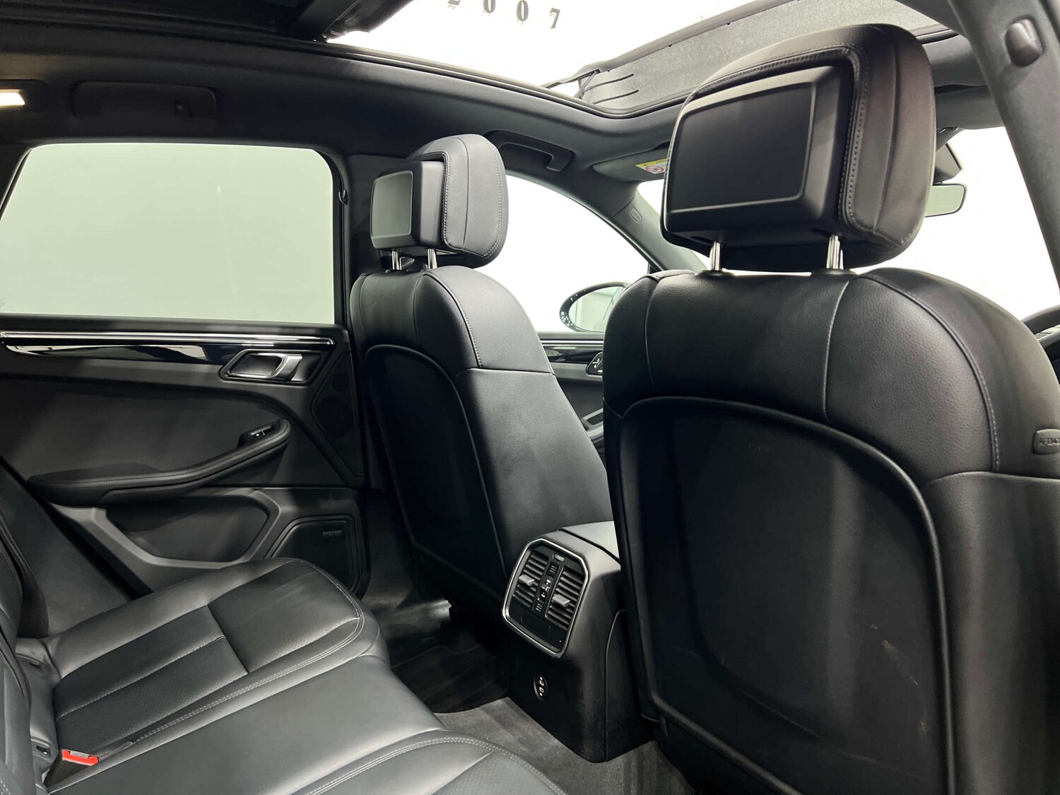 Used Porsche Macan 2024 for sale - 75982481: Photo 16