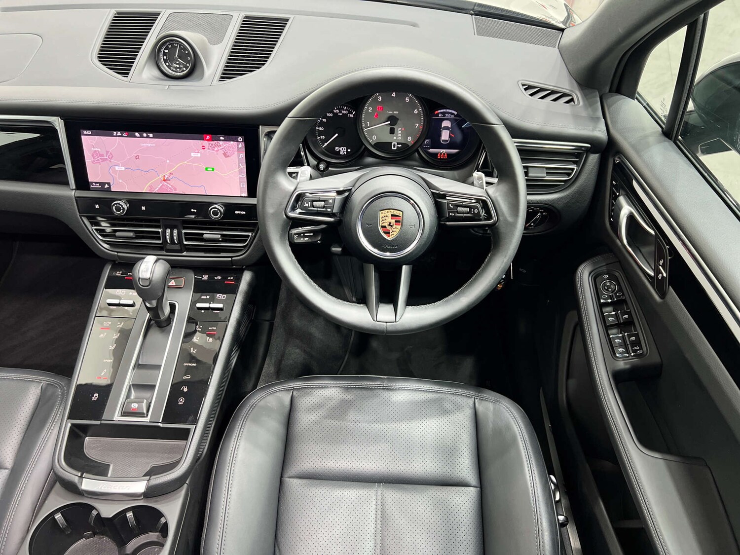 Used Porsche Macan 2024 for sale - 75982481: Photo 21