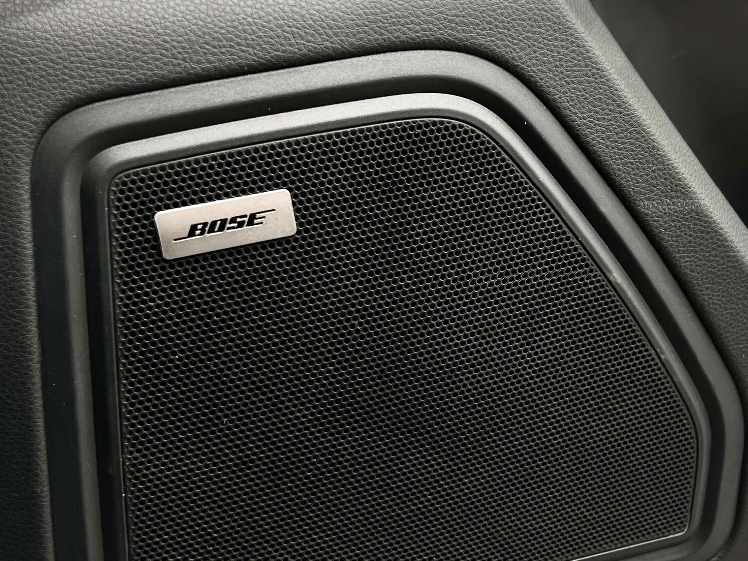 Used Porsche Macan 2024 for sale - 75982481: Photo 36