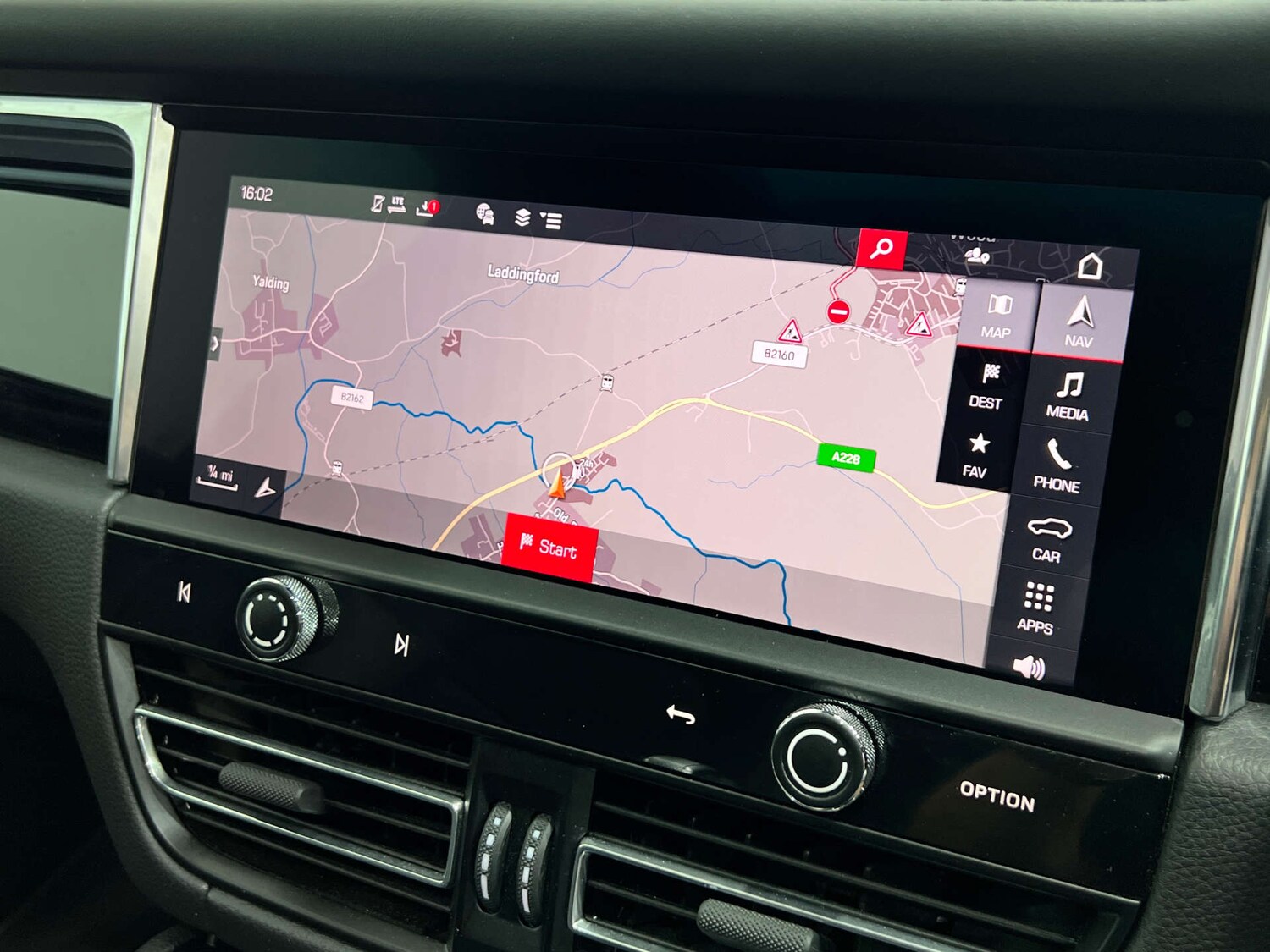 Used Porsche Macan 2024 for sale - 75982481: Photo 37