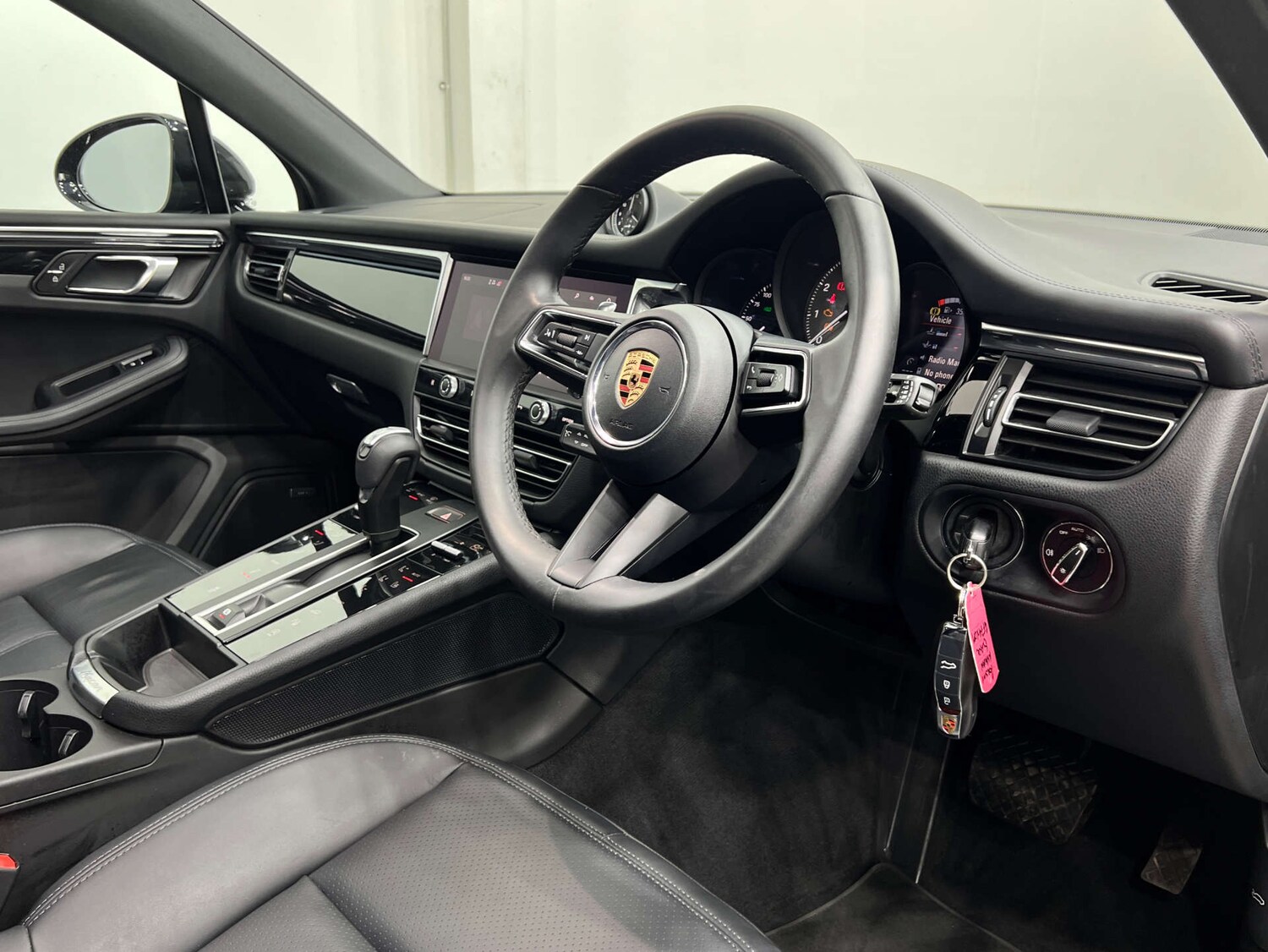 Used Porsche Macan 2024 for sale - 75982481: Photo 38