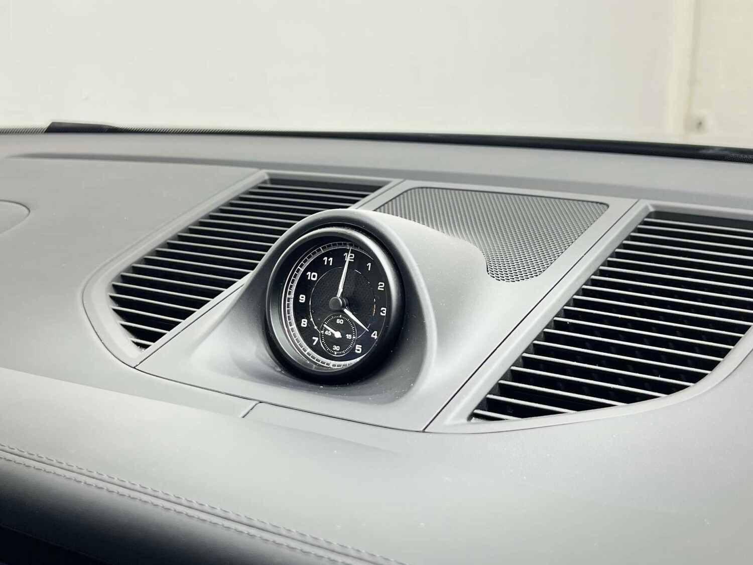 Used Porsche Macan 2024 for sale - 75982481: Photo 42