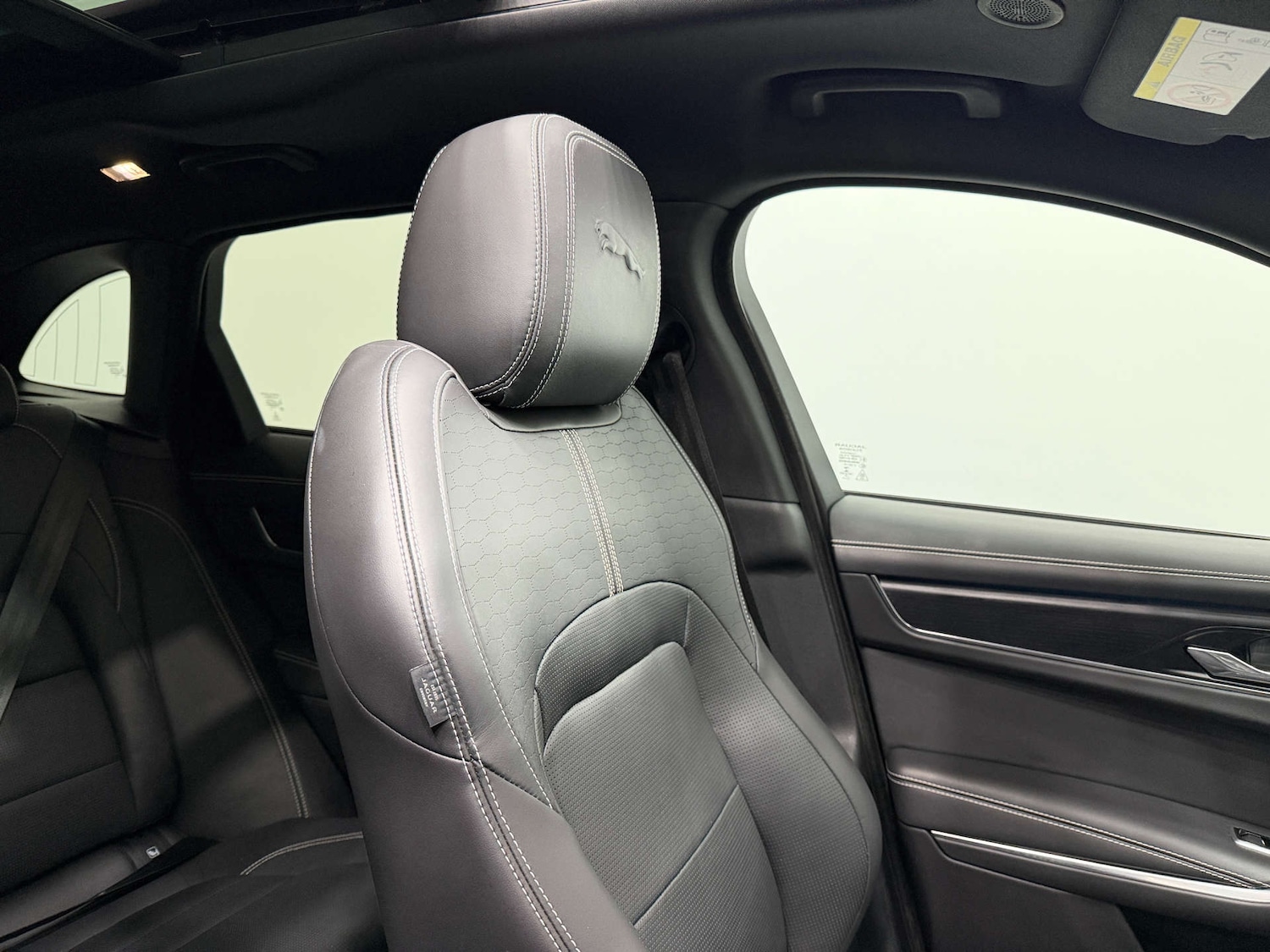 Used Jaguar F-Pace 2022 for sale - 76579680: Photo 41