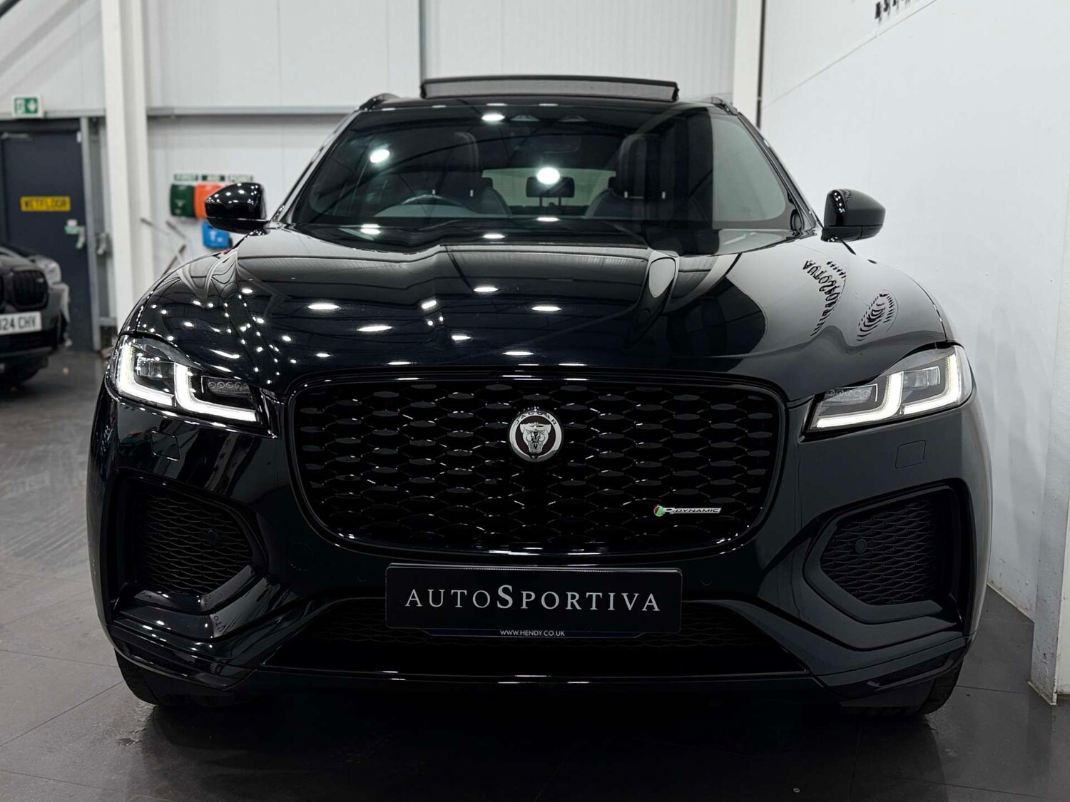 Used Jaguar F-Pace 2022 for sale - 76579680: Photo 8