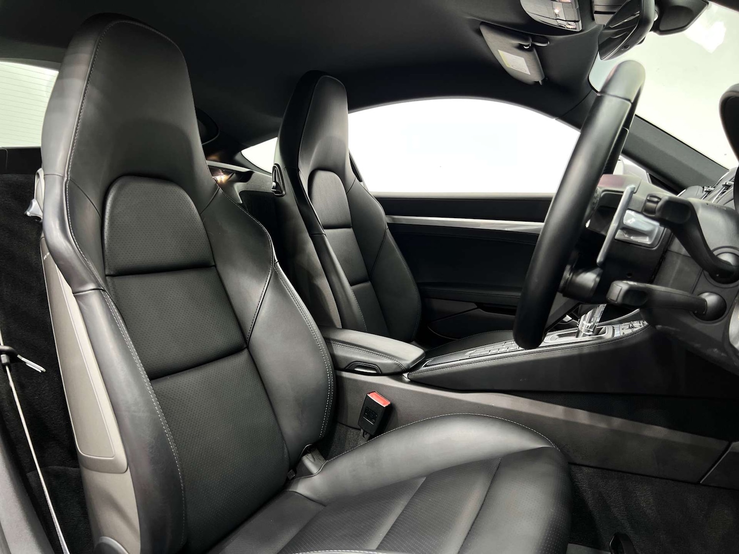 Used Porsche Other 2022 for sale - 76277549: Photo 2