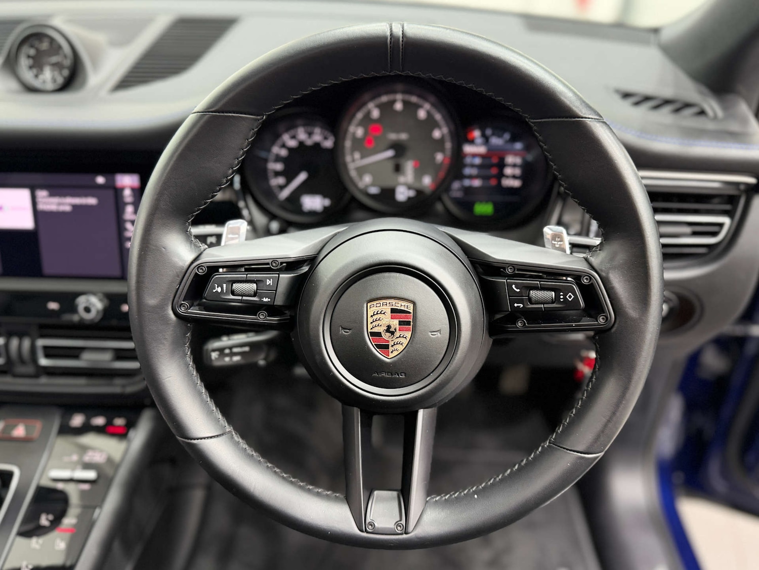 Used Porsche Macan 2023 for sale - 76354277: Photo 20