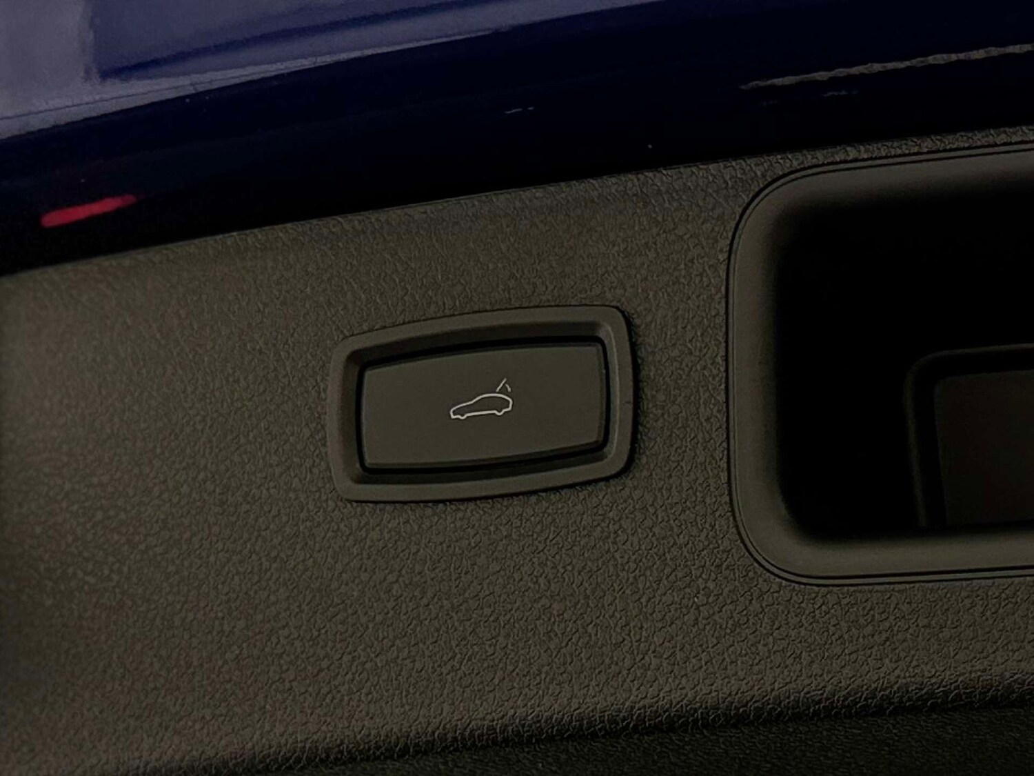 Used Porsche Macan 2023 for sale - 76354277: Photo 33