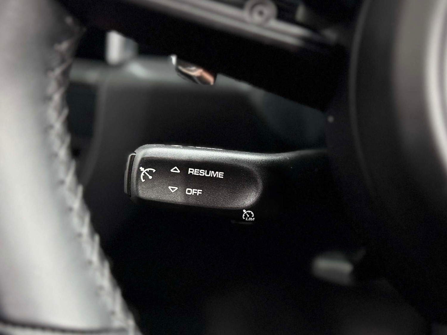 Used Porsche Macan 2023 for sale - 76354277: Photo 55