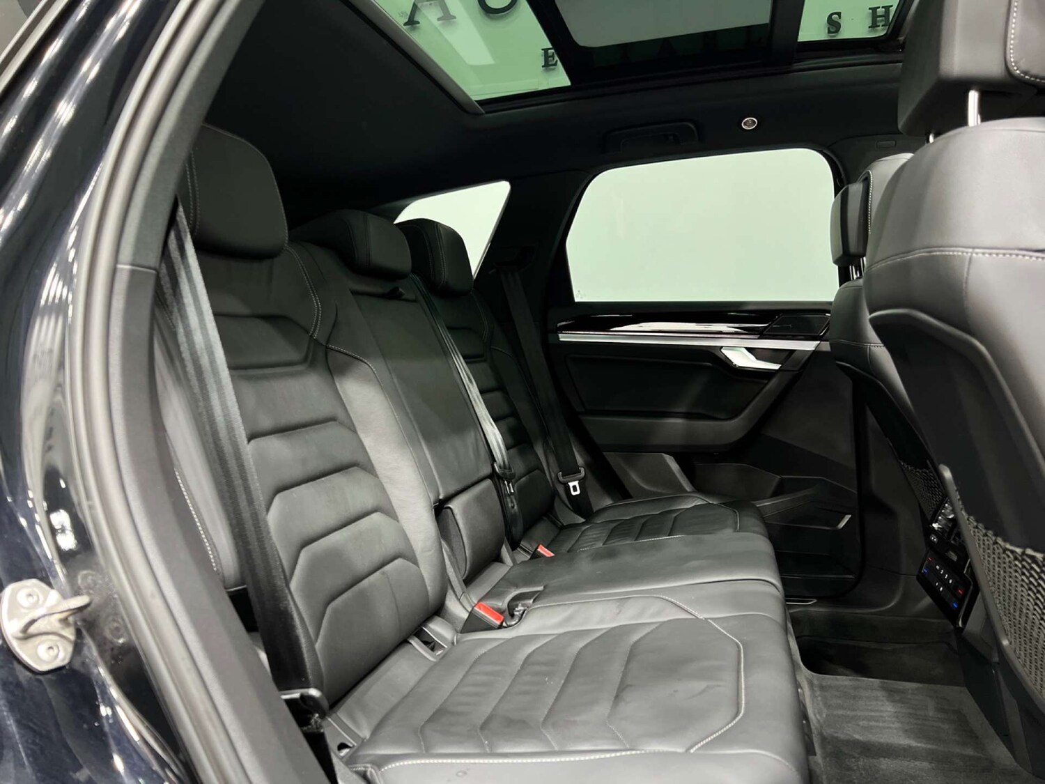 Used Volkswagen Touareg 2021 for sale - 76102725: Photo 15