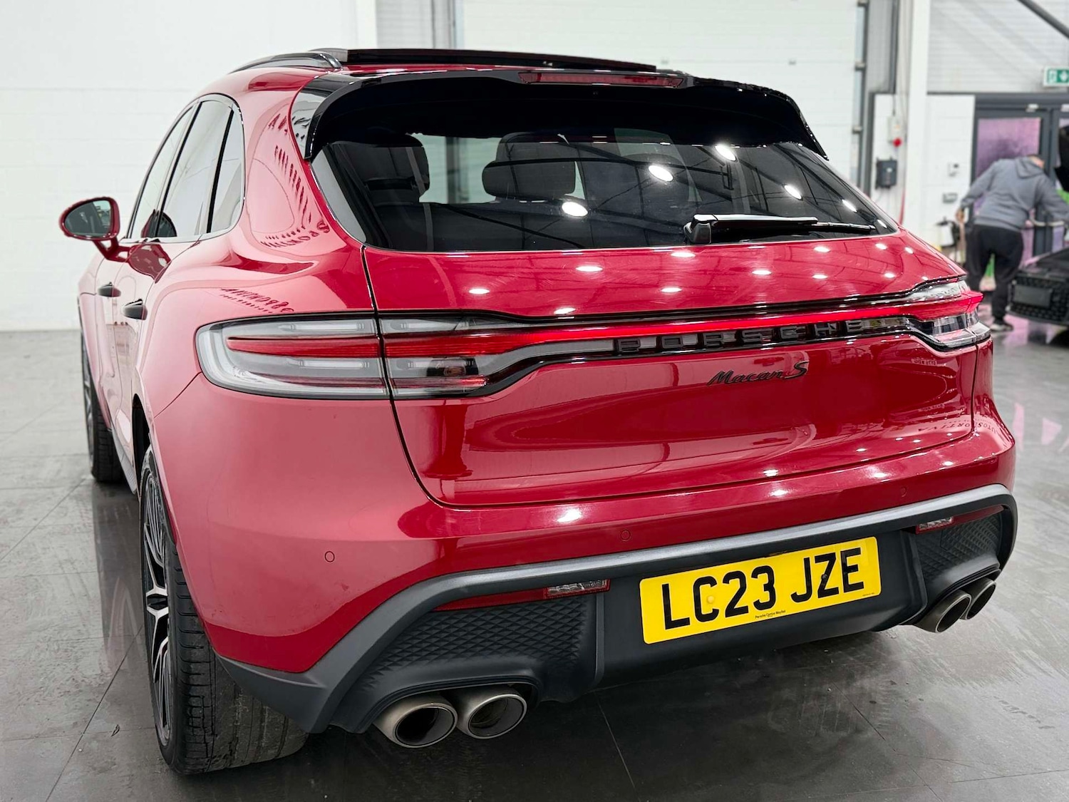 Used Porsche Macan 2023 for sale - 76567770: Photo 10