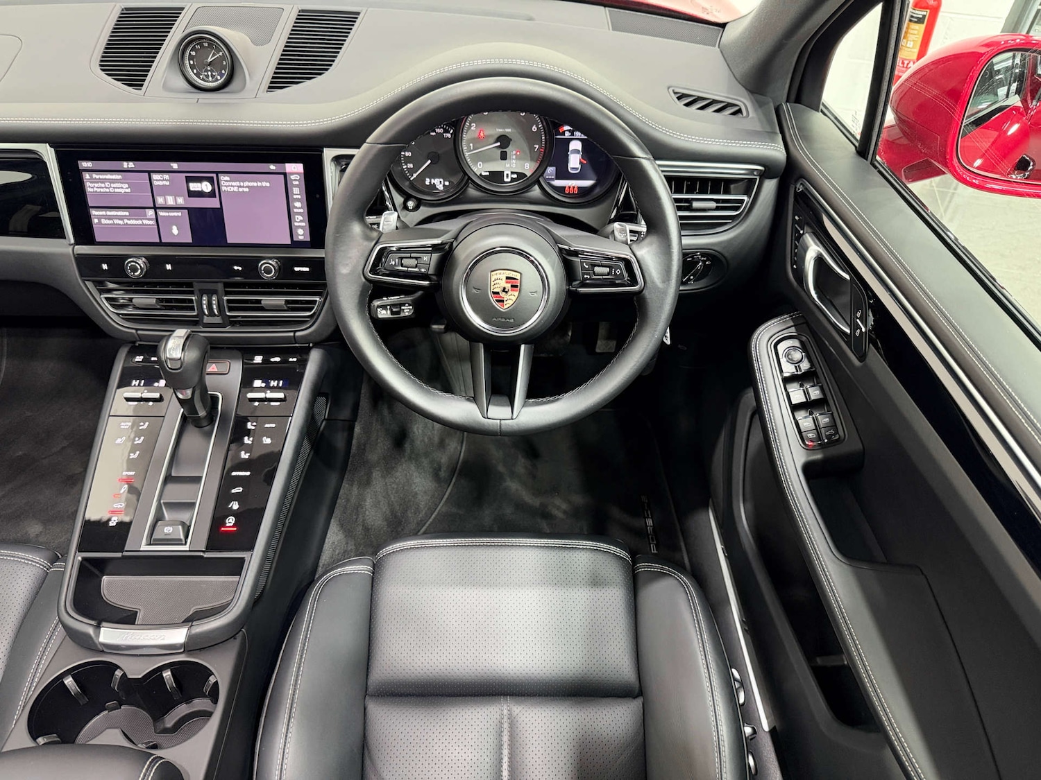 Used Porsche Macan 2023 for sale - 76567770: Photo 23