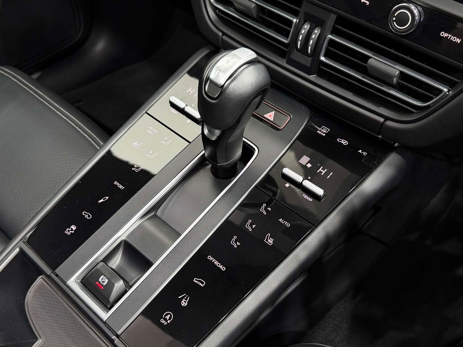 Used Porsche Macan 2023 for sale - 76567770: Photo 51