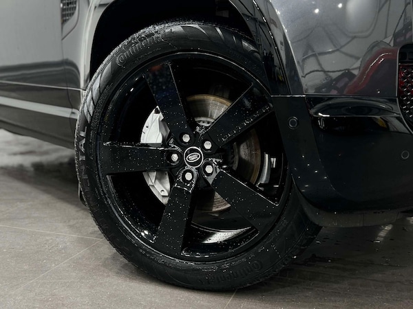 Used Land Rover Defender 2021 for sale - 76277585: Photo 12