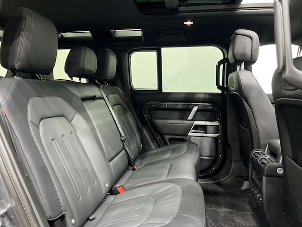 Used Land Rover Defender 2021 for sale - 76277585: Photo 14