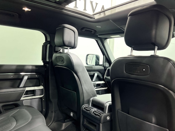 Used Land Rover Defender 2021 for sale - 76277585: Photo 16