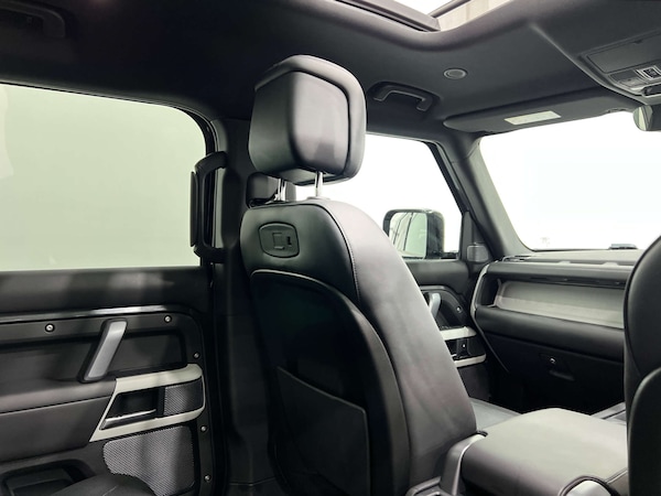 Used Land Rover Defender 2021 for sale - 76277585: Photo 17