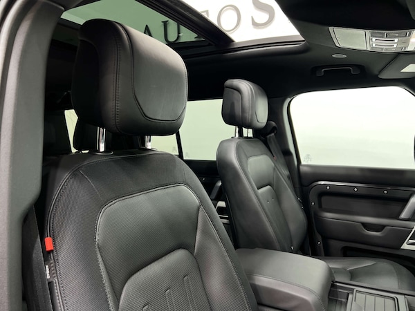 Used Land Rover Defender 2021 for sale - 76277585: Photo 39