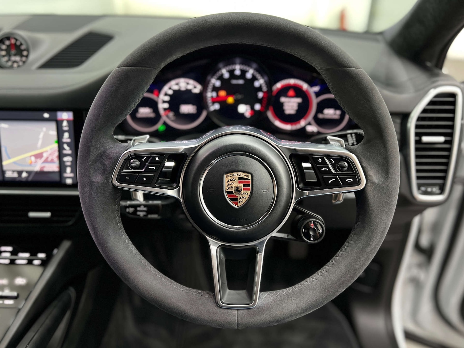 Used Porsche Cayenne 2019 for sale - 77833837: Photo 26