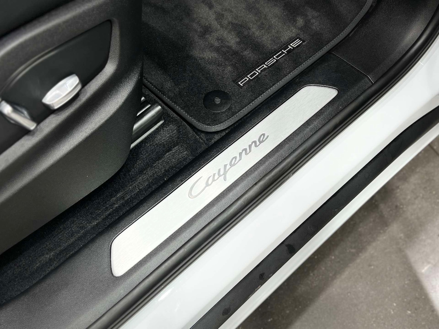 Used Porsche Cayenne 2019 for sale - 77833837: Photo 43