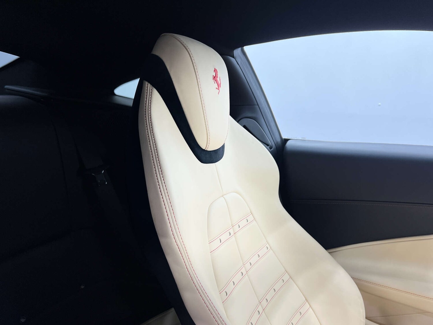 Used Ferrari Roma 2023 for sale - 76280342: Photo 25