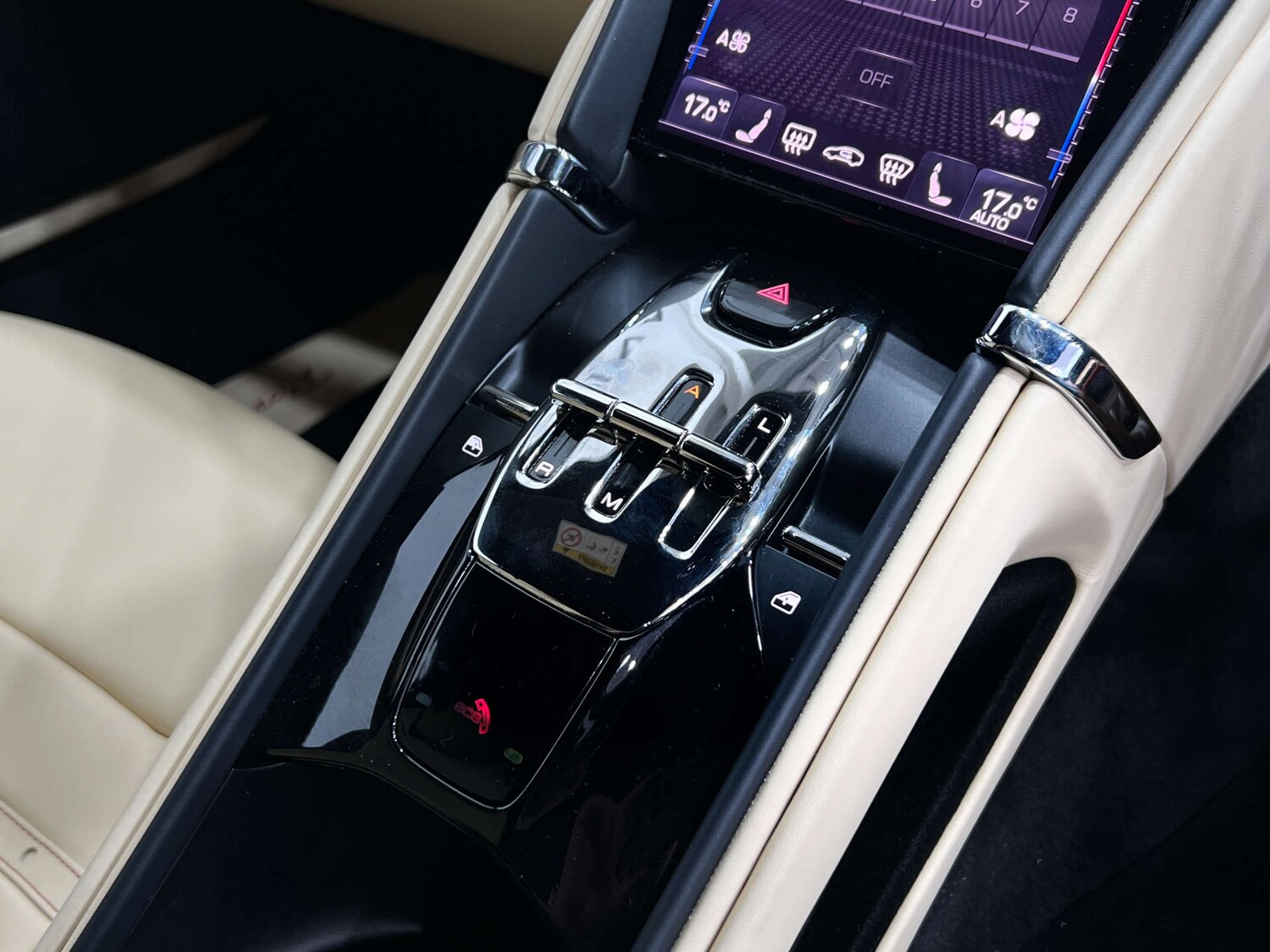 Used Ferrari Roma 2023 for sale - 76280342: Photo 35