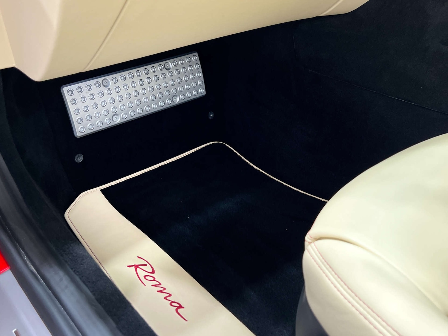 Used Ferrari Roma 2023 for sale - 76280342: Photo 43